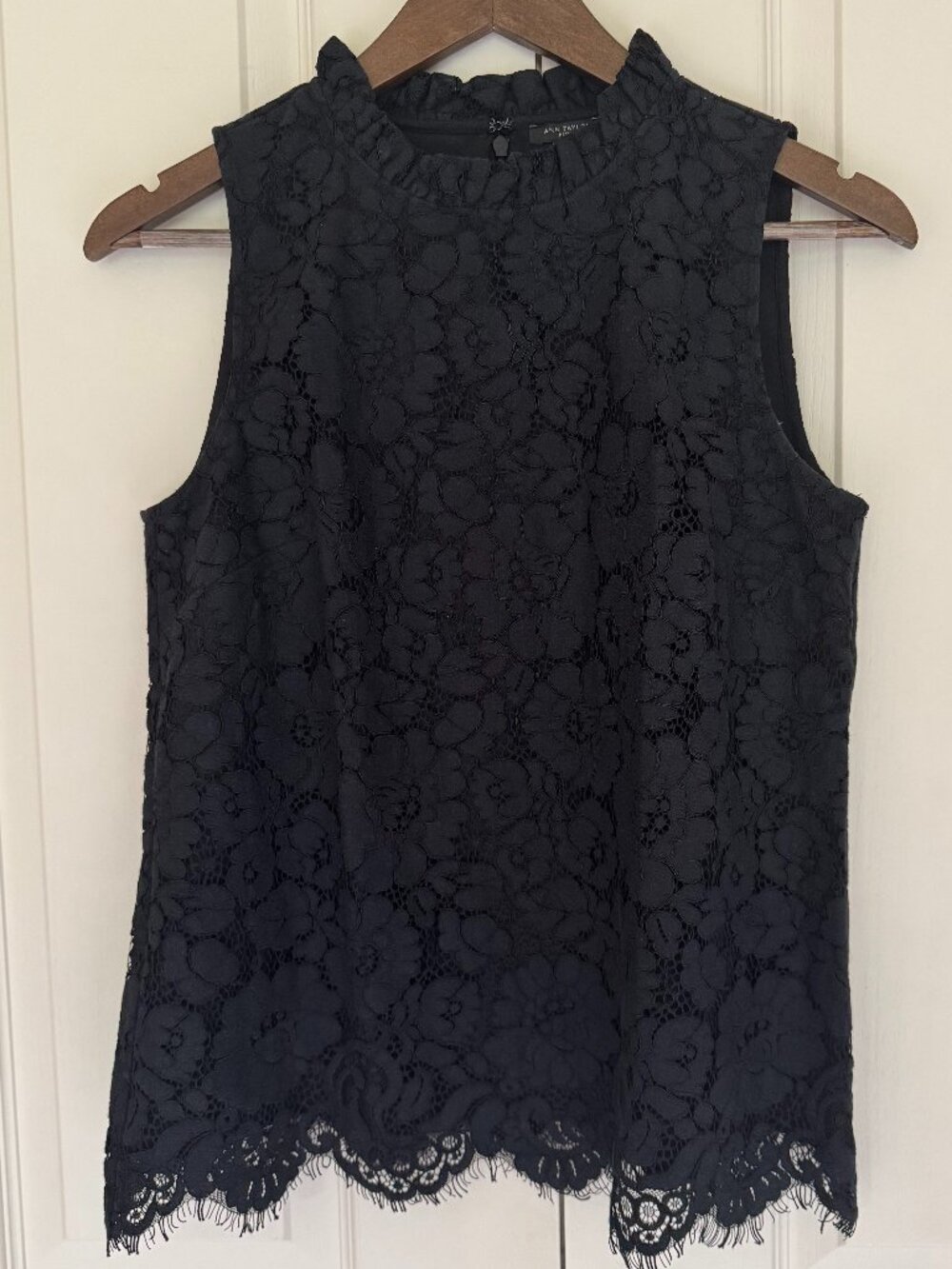 Ann Taylor Petite Sleeveless Lace Shell/Top